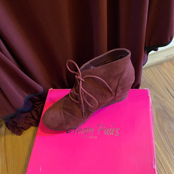 Ivy Road Dresses & Skirts - Women Ivy Road Burgandy Dress & Burgundy ankle boots!!! This is a bundle!